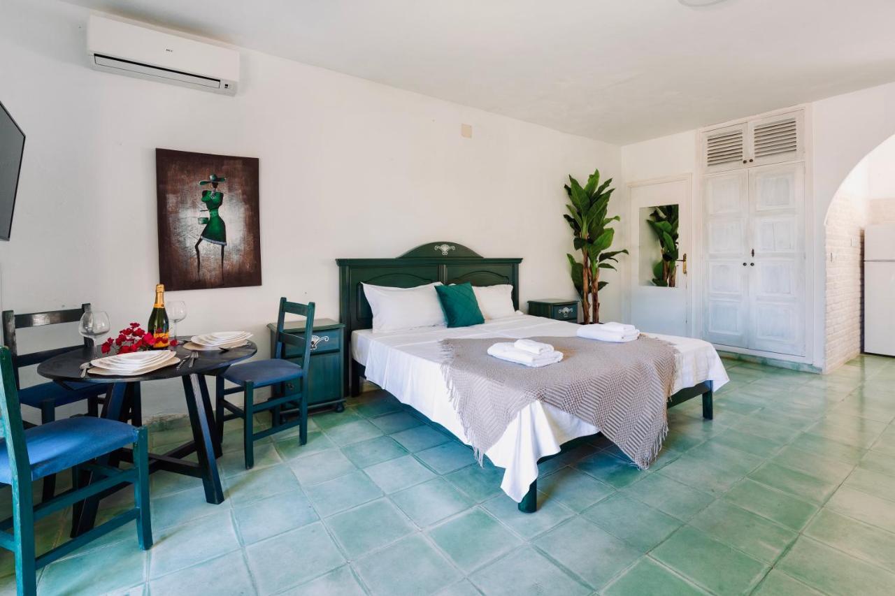 Ocean Suites San Antonio  Kültér fotó