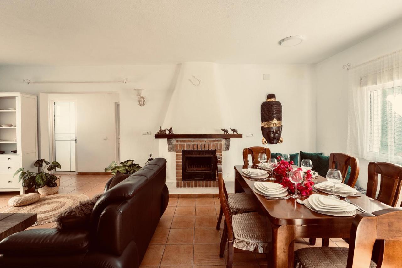 Ocean Suites San Antonio  Kültér fotó